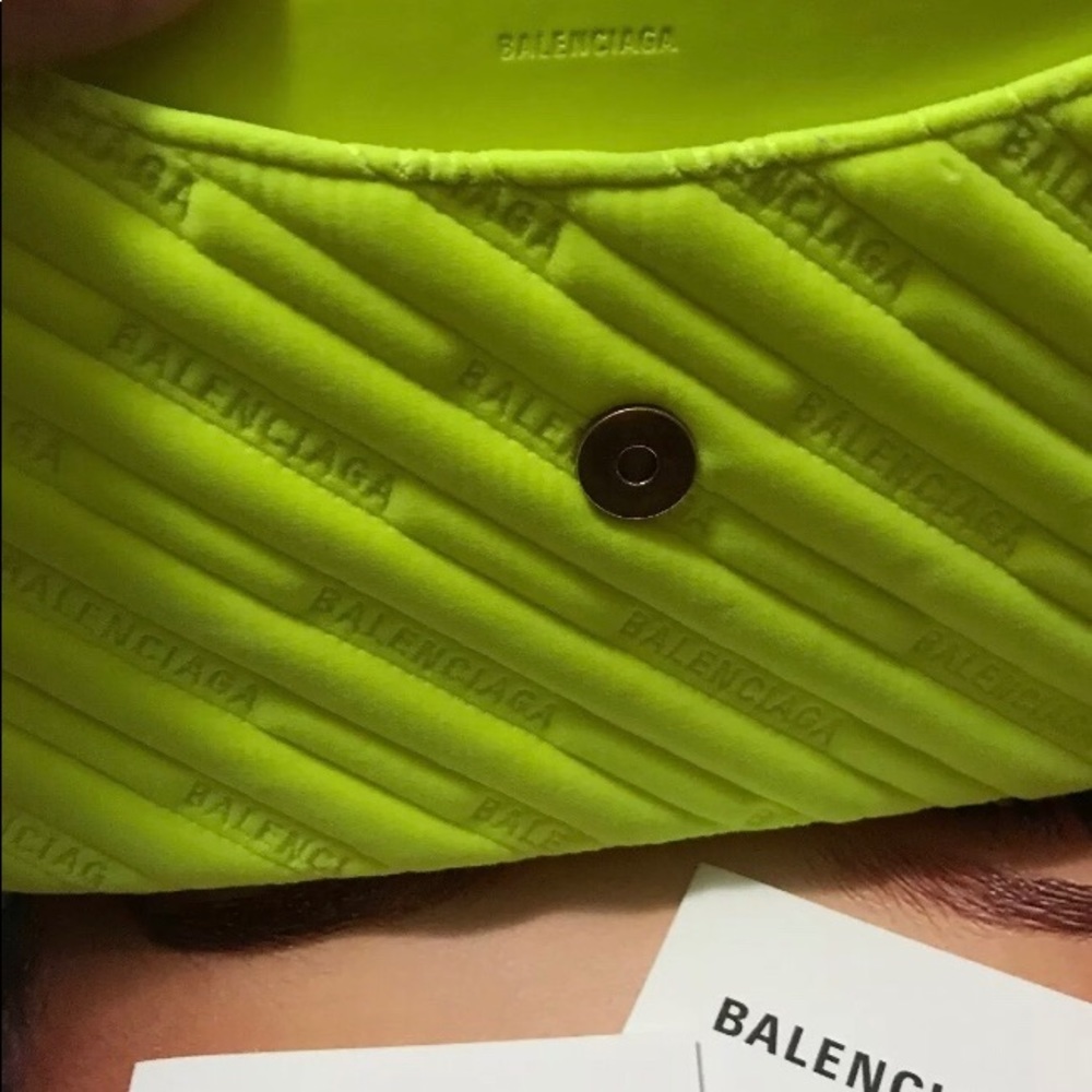 Balenciaga BB Logo Neon Velvet Bag - Picture 11 of 13